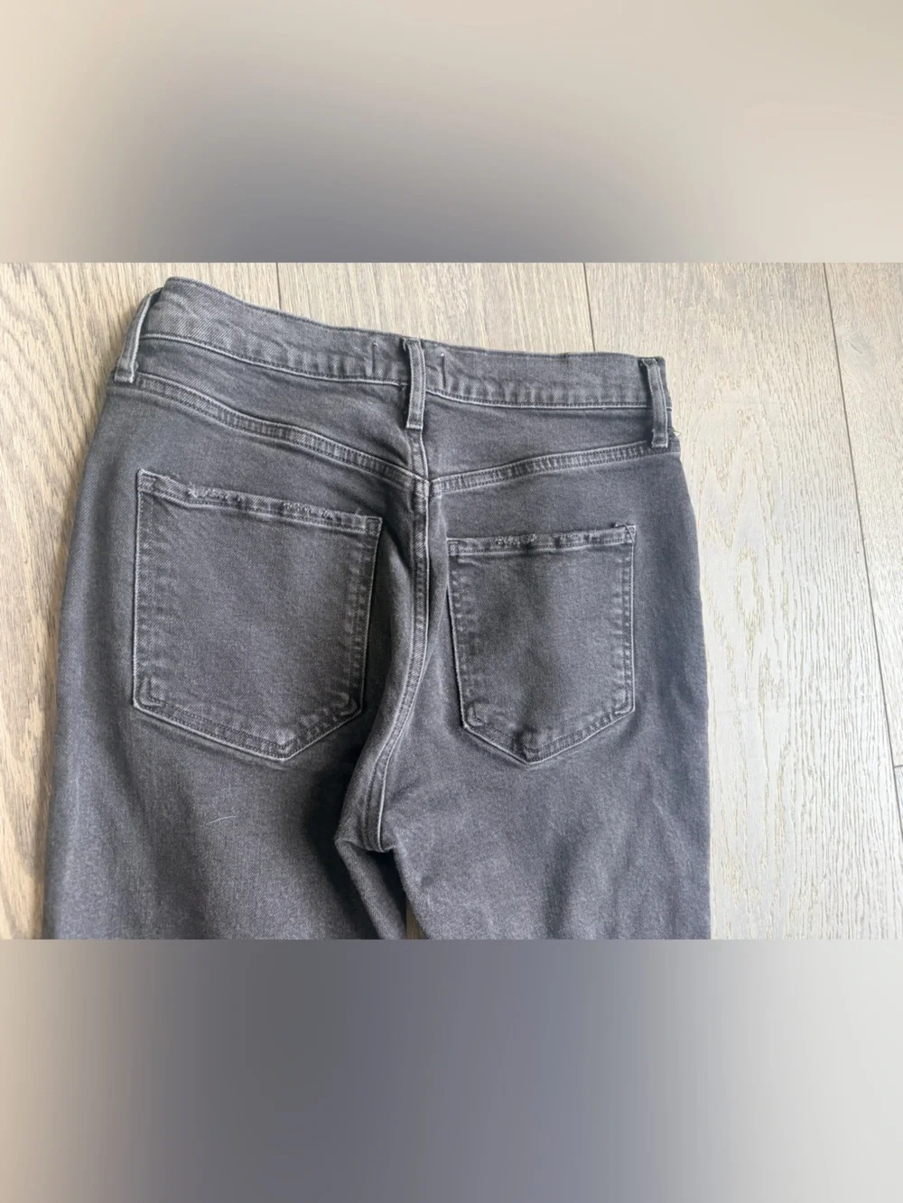Agolde Riley High Rise Straight Crop Jeans in Washed Black Size 28